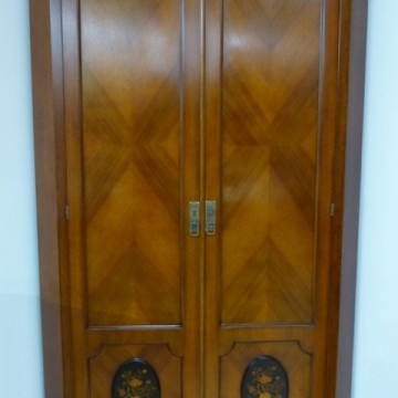 Eckschrank