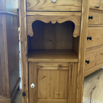 Nachtschrank