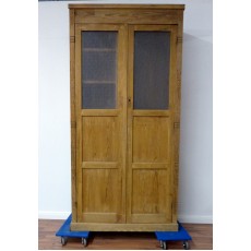 2-trg. Schrank